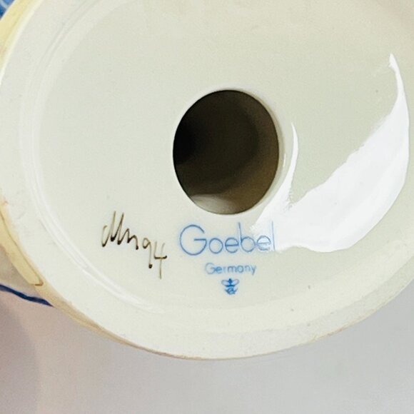 Vintage 1994 Goebel Hummel Apple Tree Girl Figurine W. Germany - Picture 6 of 7